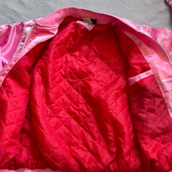 Love LaRouge Official Pink Satin “Death Before Dull Nails” Bomber Jacket Sz M - Picture 7 of 9